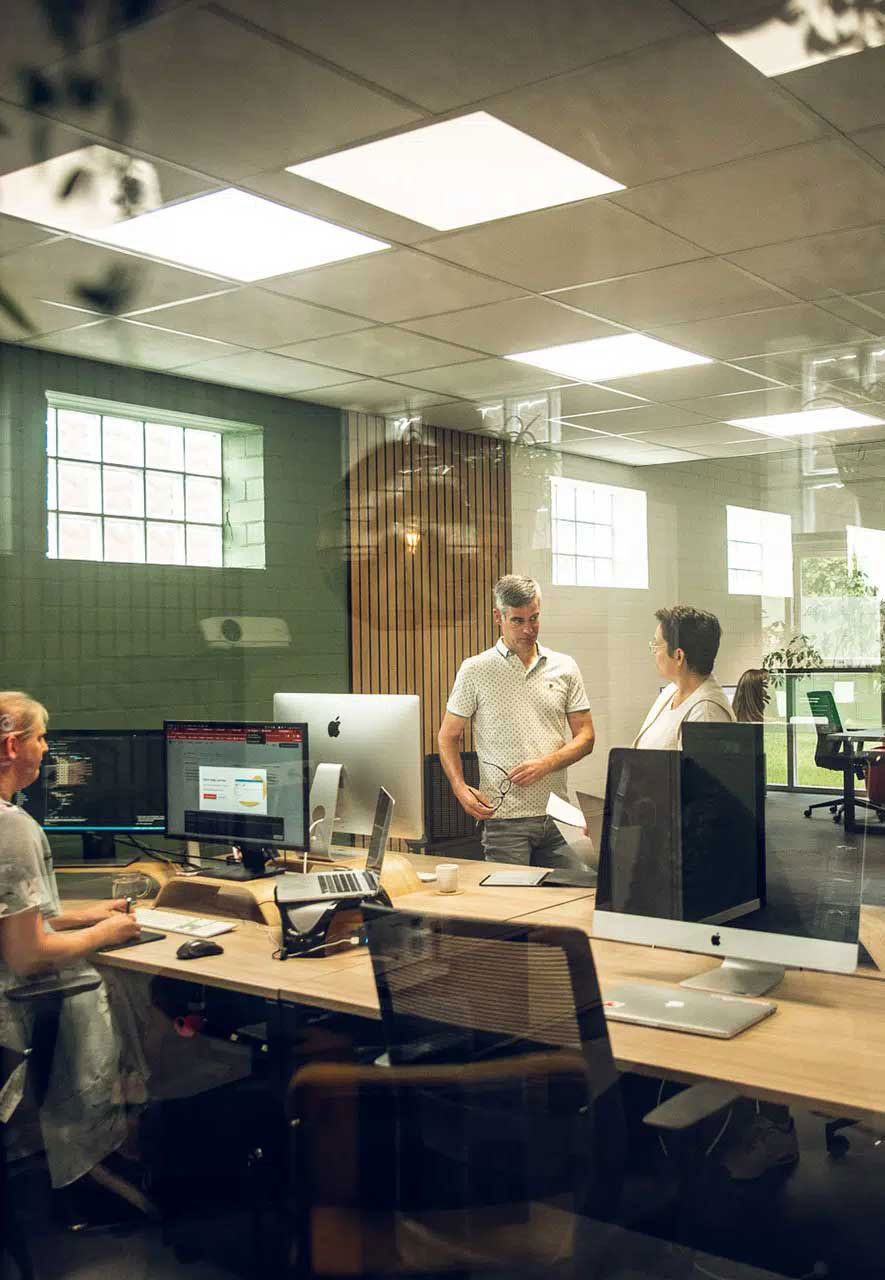 Collega's op het kantoor van Boost Creators.